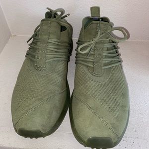 Lane Eight Men’s Sneaker